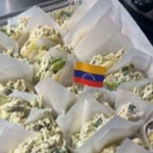 Tray of Arepitas - 60 Units.